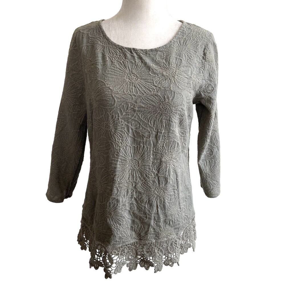 Chico’s Embroidered Floral Top Crochet Hem 3/4 Sleeves Green Size 1 (M/8)